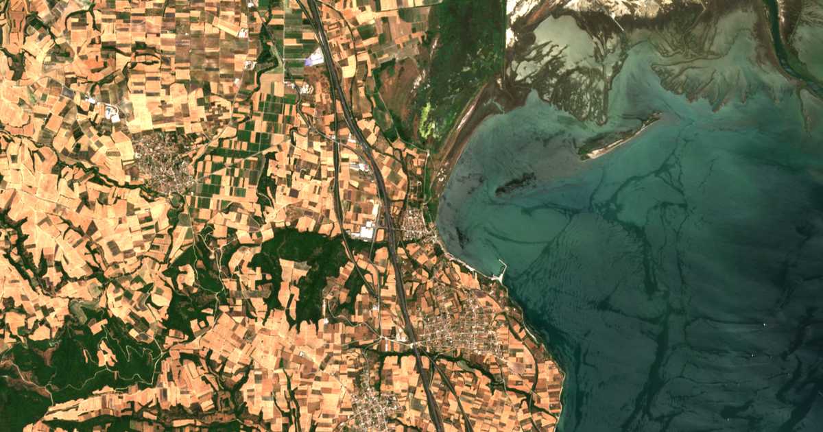Satelitska karta: Néa Agathoúpolis