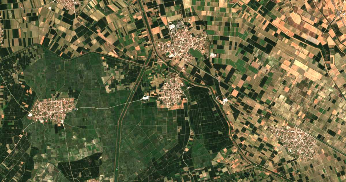 Satelitska karta: Néa Tyrolói