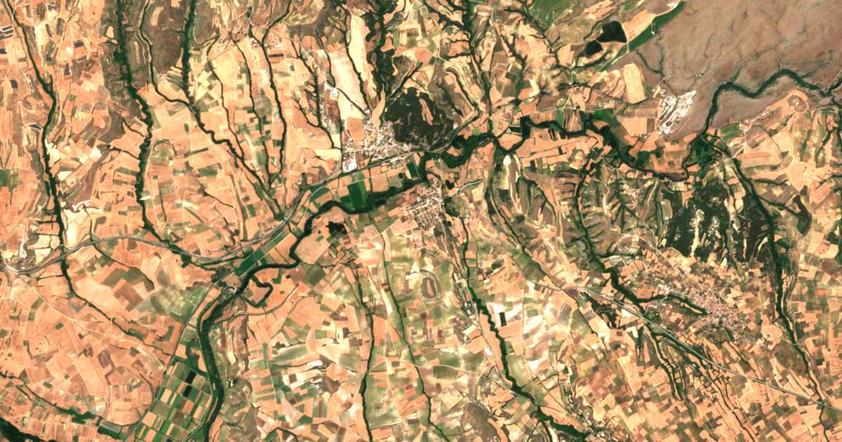 Satelitska karta: Stathmós Angístis