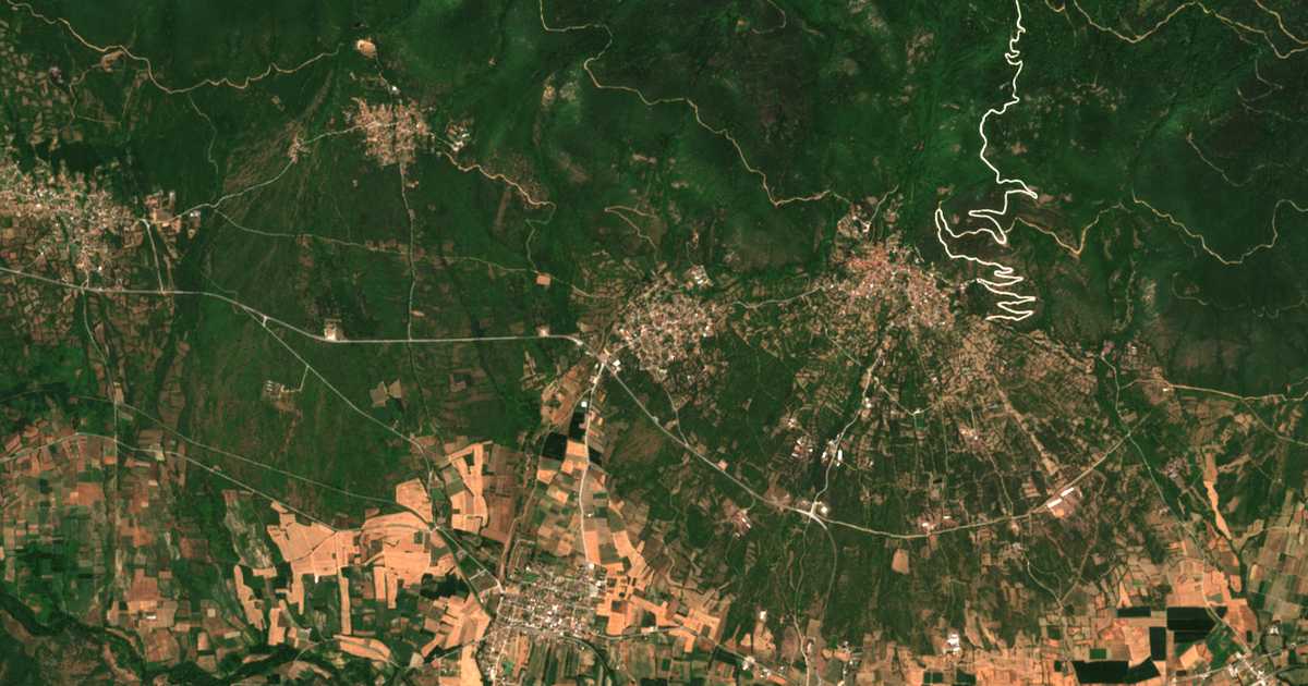 Satelitska karta: Káto Poróia