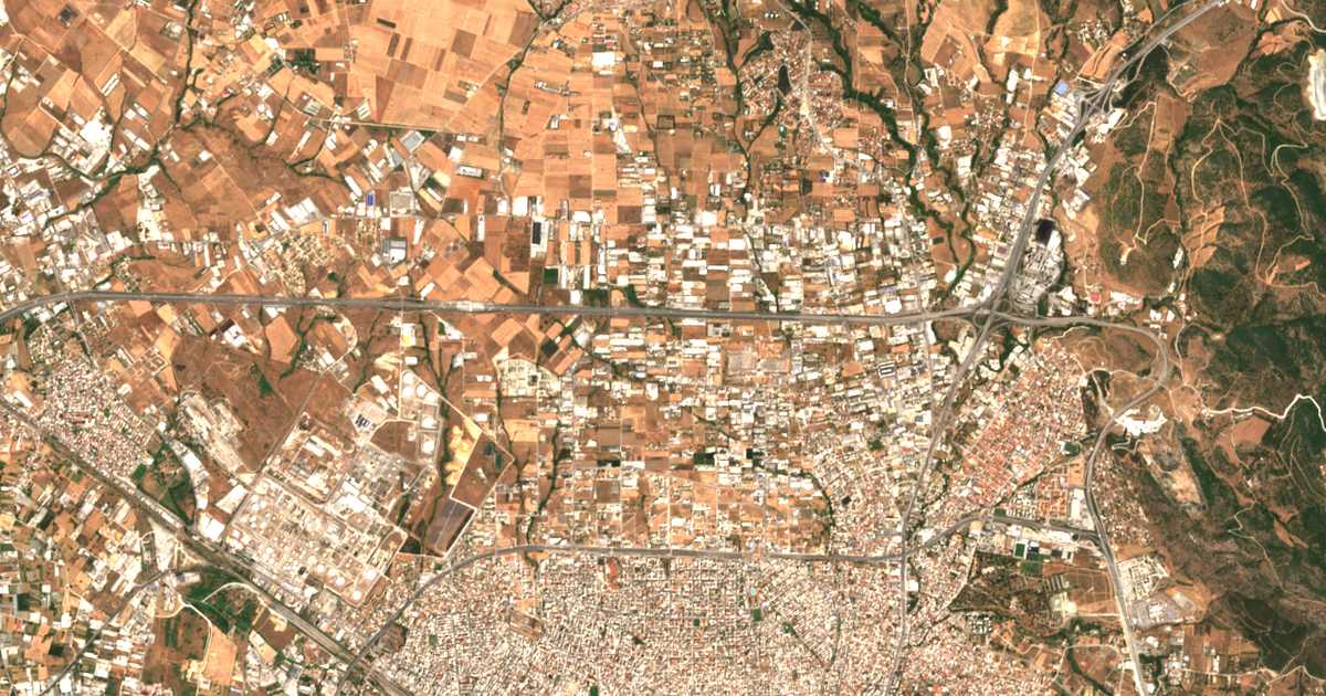 Satelitska karta: Egnatía