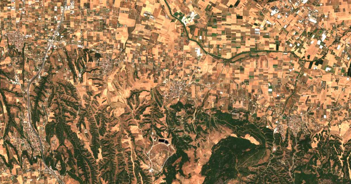 Satelitska karta: Agía Paraskeví