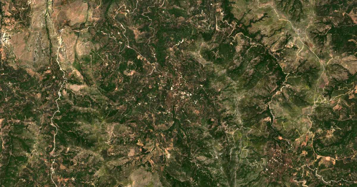Satelitska karta: Palaiá Roúmata