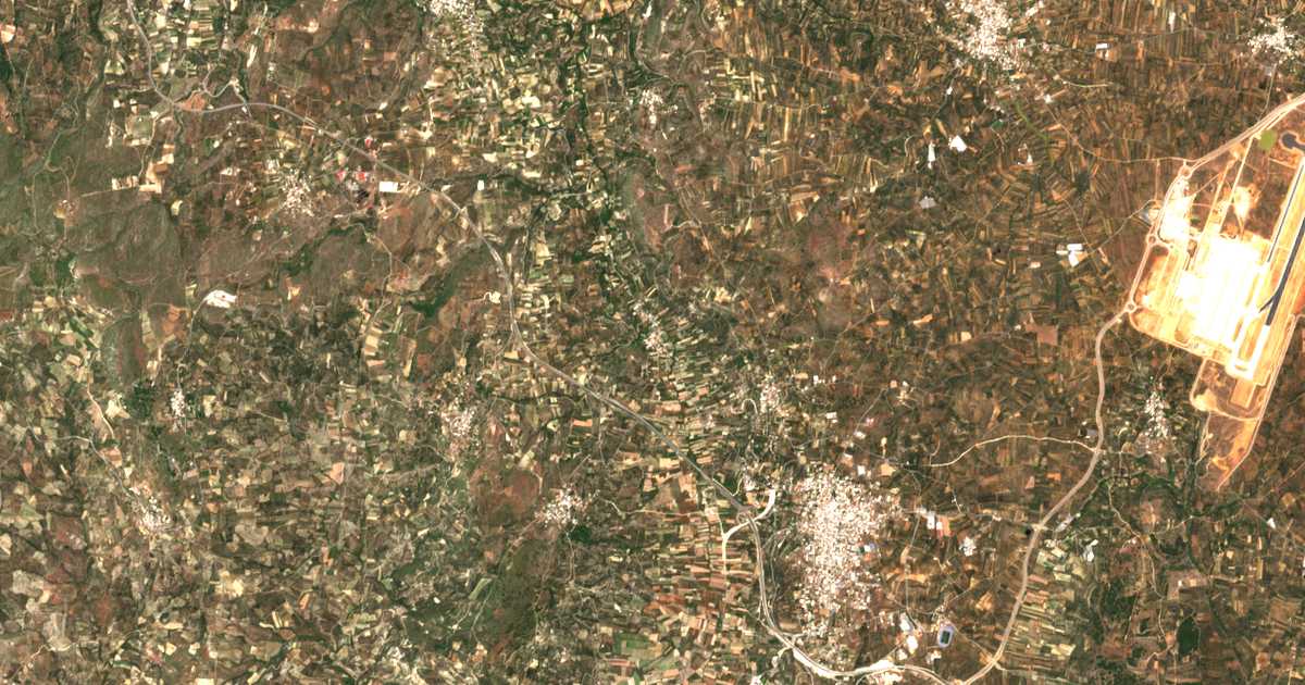 Satelitska karta: Choumérion