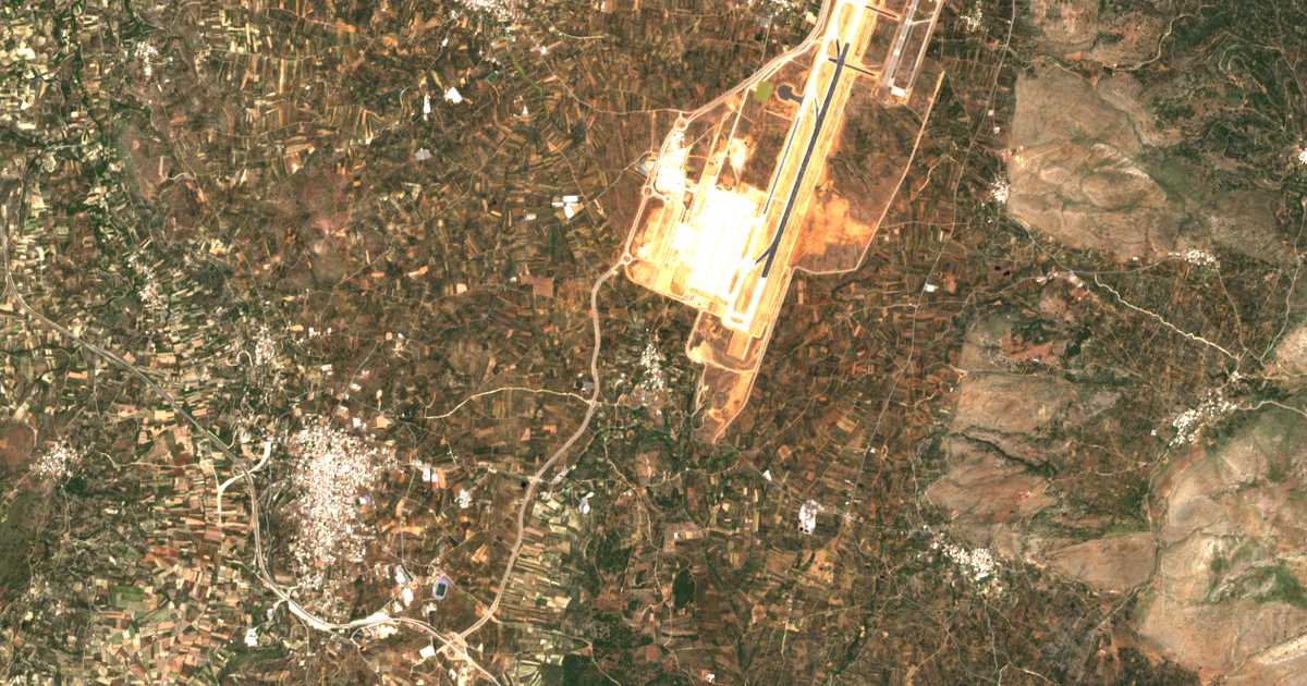 Satelitska karta: Roussochória