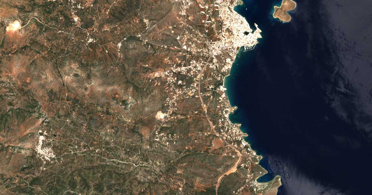 Satelitska karta: Roúsa Límni