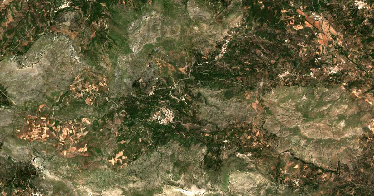 Satelitska karta: Elénai