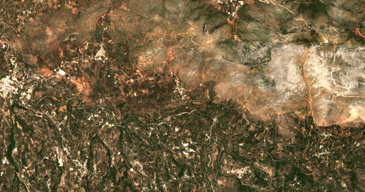 Satelitska karta: Agiá