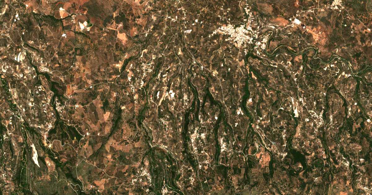 Satelitska karta: Plevrianá