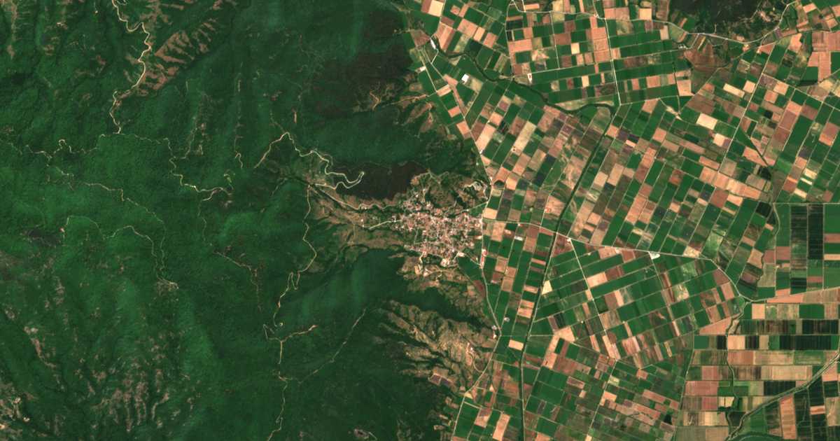 Satelitska karta: Perithórion