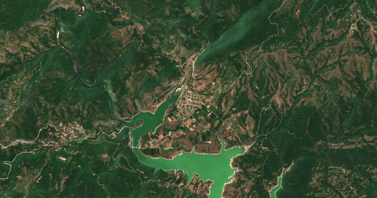 Satelitska karta: Potamoí