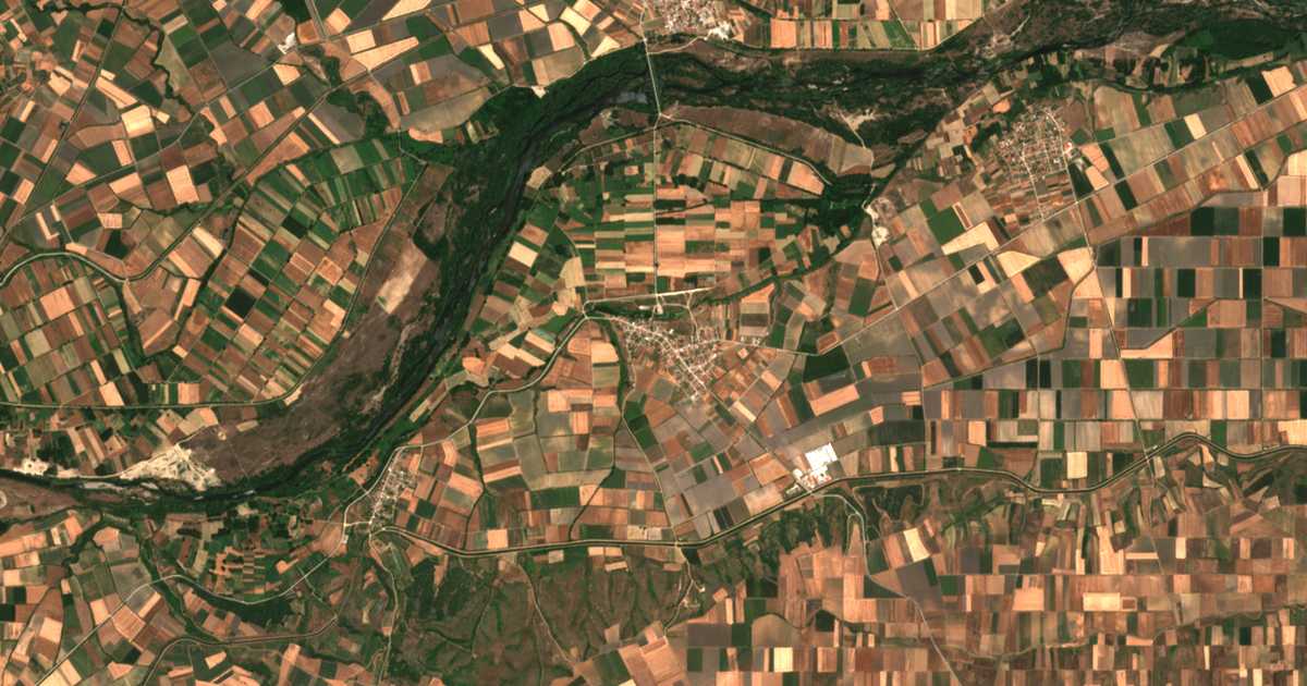 Satelitska karta: Fylákion