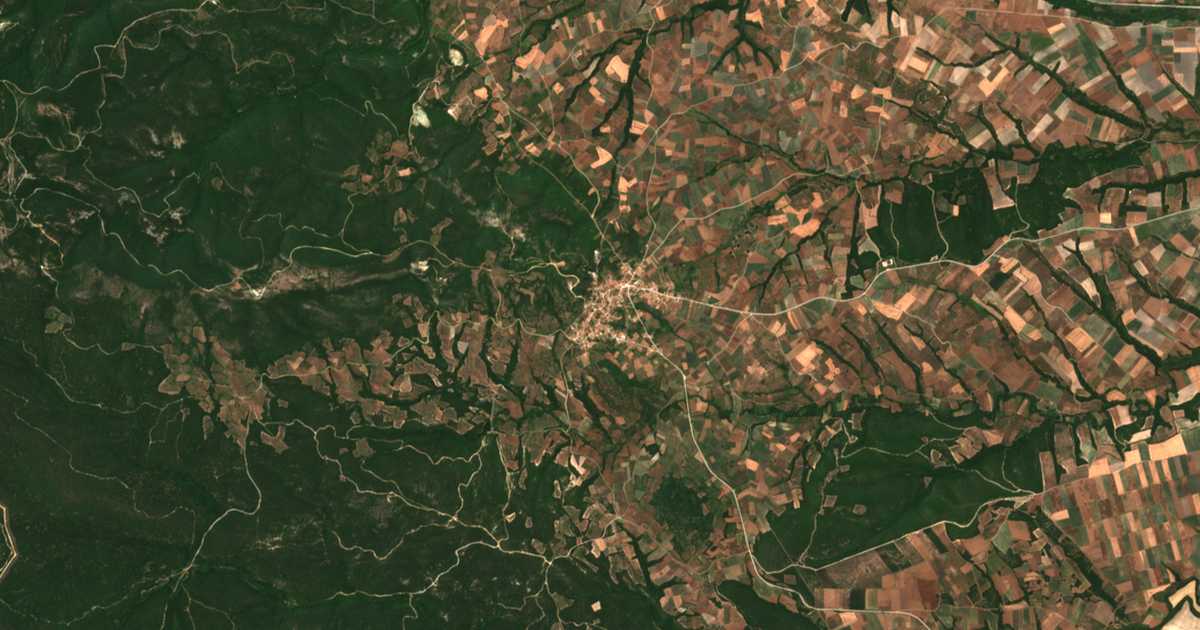 Satelitska karta: Petrotá