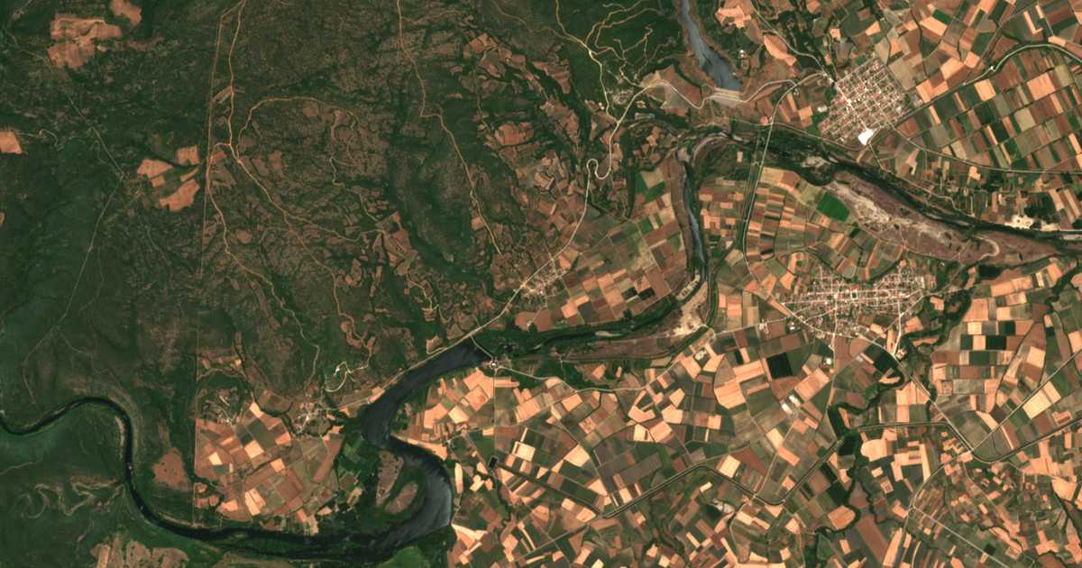 Satelitska karta: Therapeió