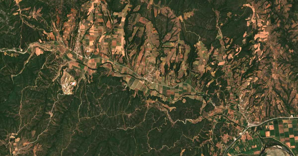 Satelitska karta: Agriáni