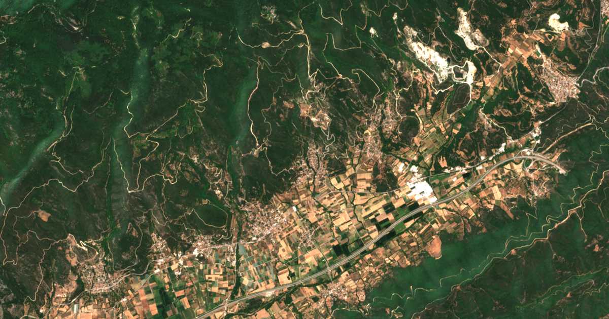 Satelitska karta: Chrysókastron
