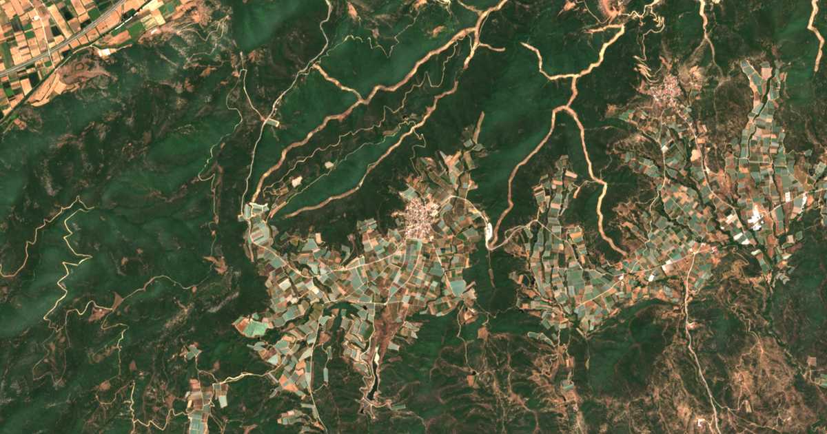 Satelitska karta: Foleá