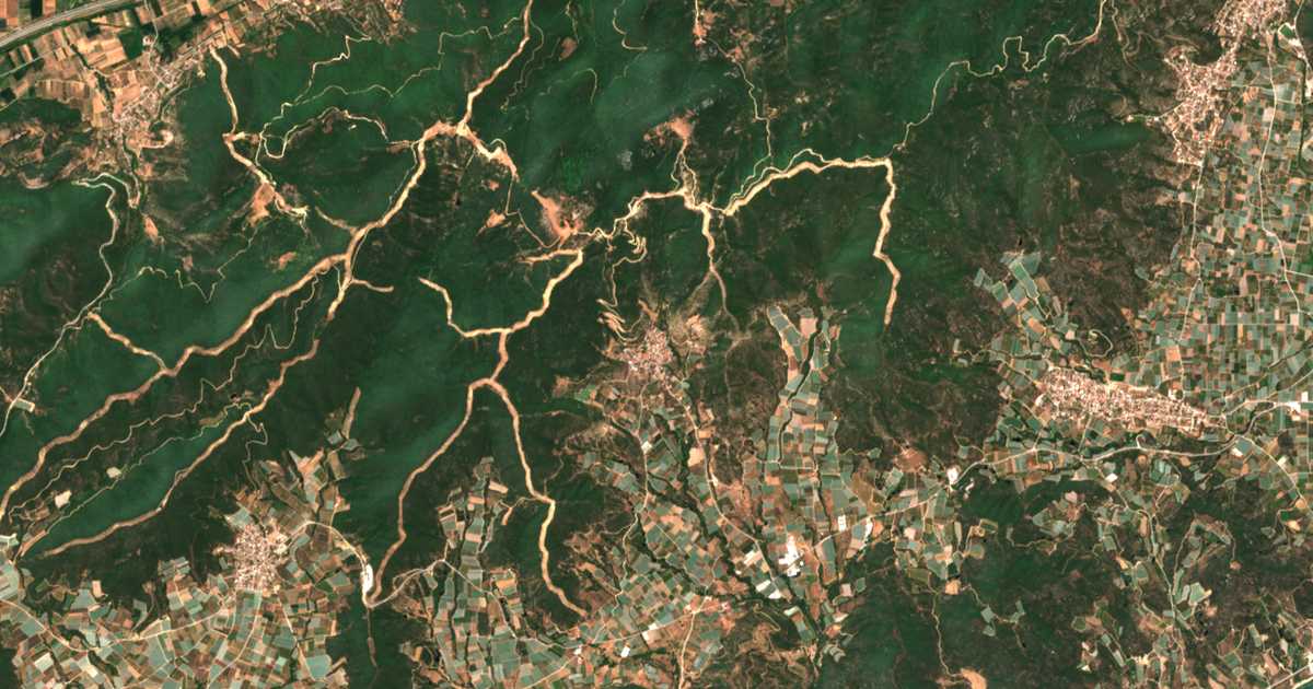 Satelitska karta: Myrtófyton