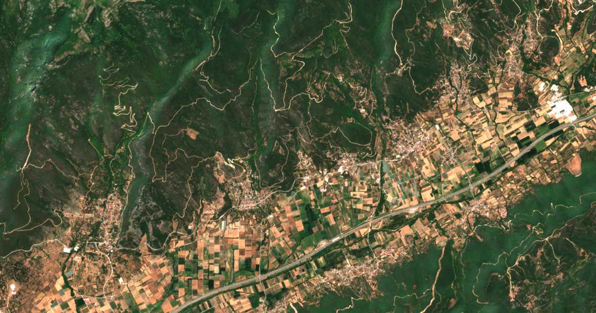 Satelitska karta: Pyrgochórion