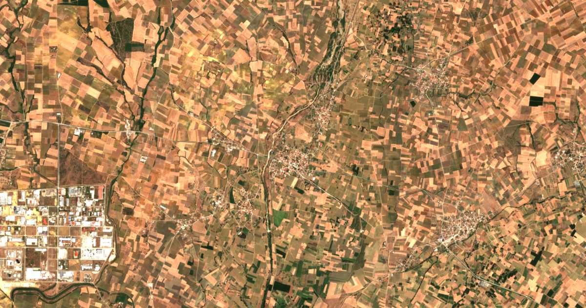 Satelitska karta: Áratos