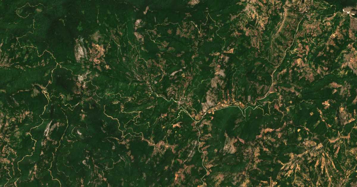 Satelitska karta: Kárdamos