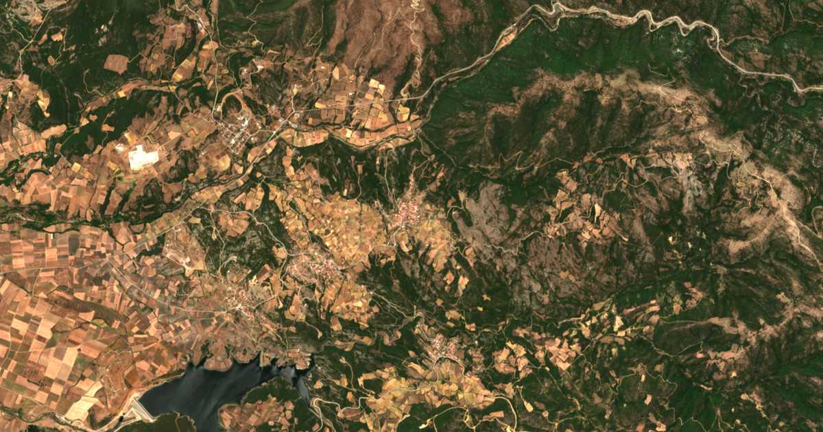 Satelitska karta: Strofí