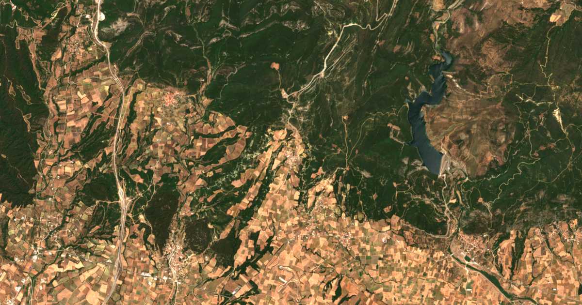 Satelitska karta: Iámpolis