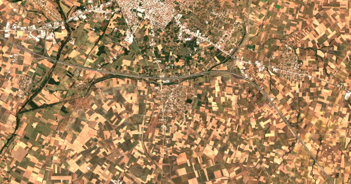 Satelitska karta: Kósmion