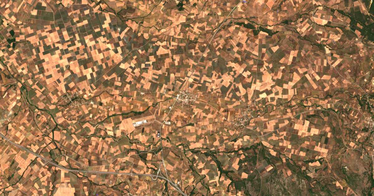 Satelitska karta: Vélkion
