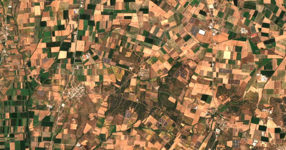 Satelitska karta: Gkióna