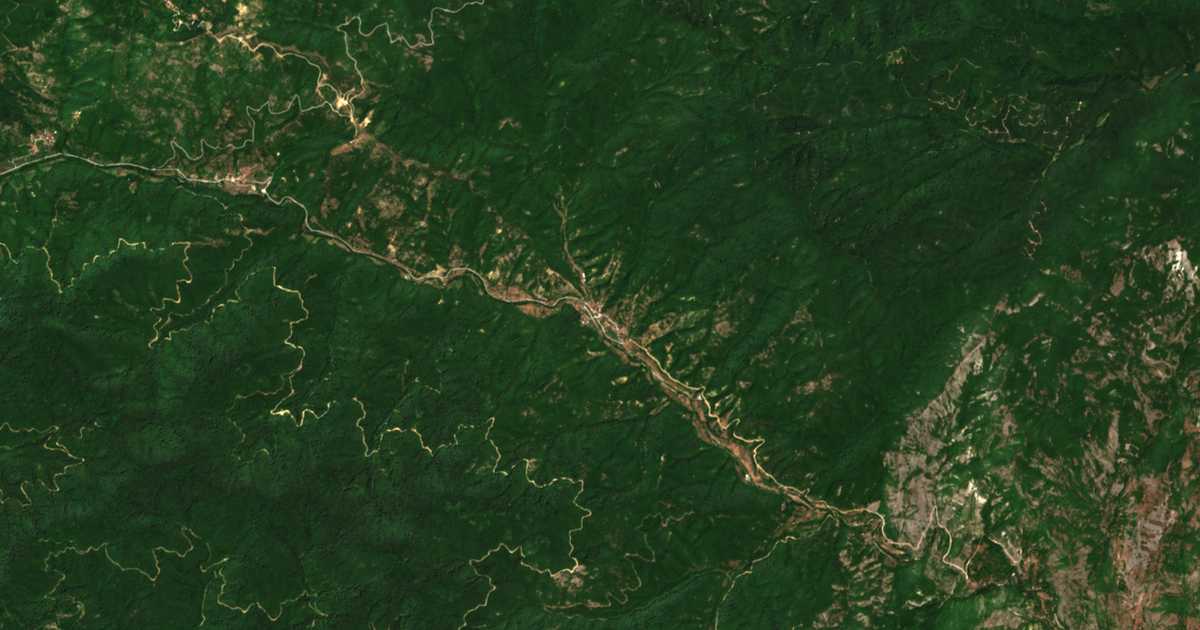 Satelitska karta: Médousa