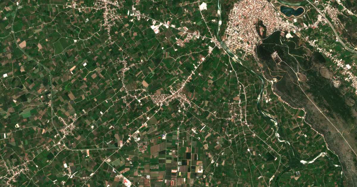 Satelitska karta: Kostakioí