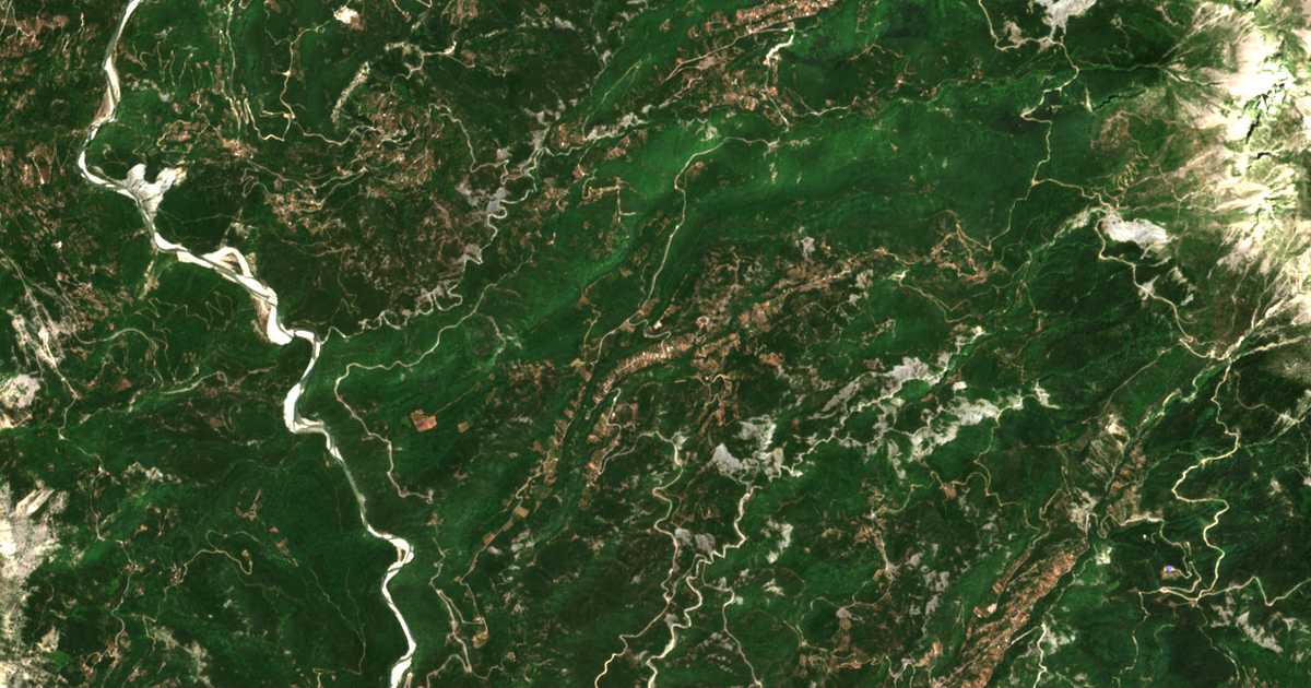 Satelitska karta: Rámia