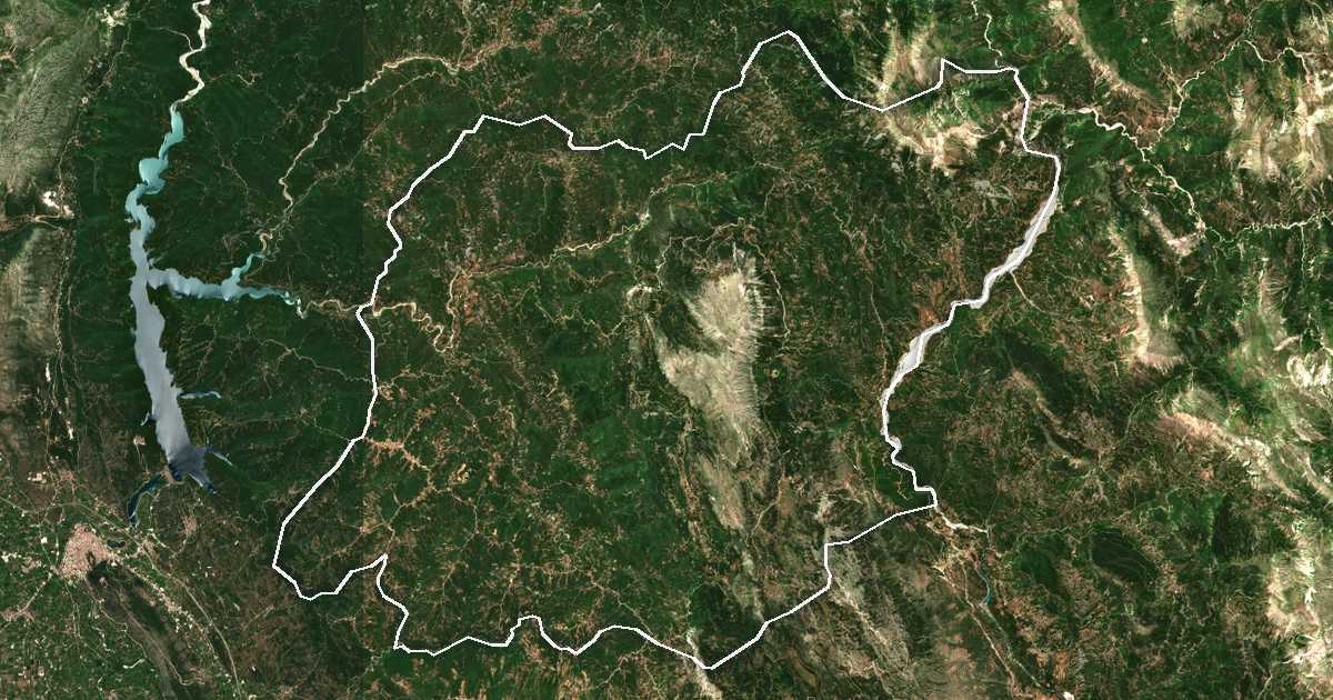 Satelitska snimka s ucrtanom granicom: Dímos Georgíou Karaïskáki