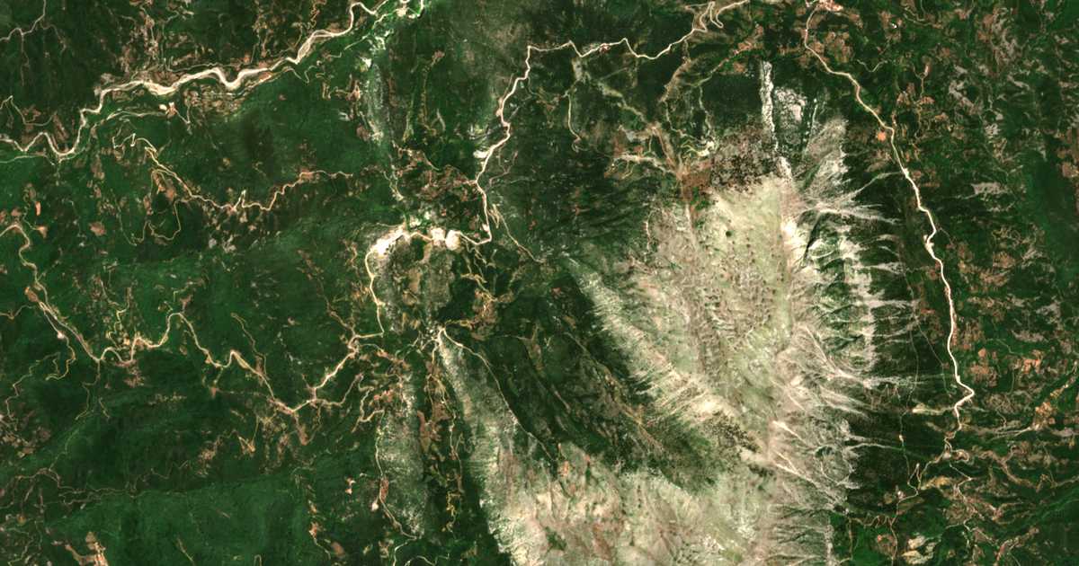 Satelitska karta: Xirókampos