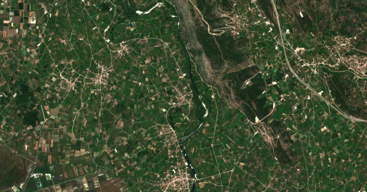 Satelitska karta: Akropotamiá