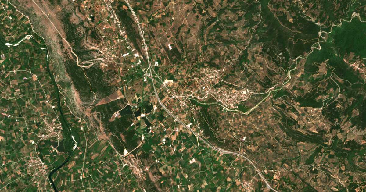 Satelitska karta: Alónia