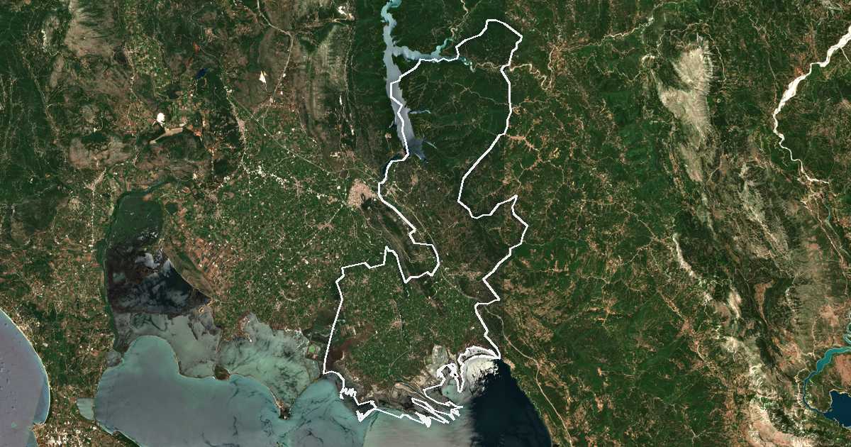 Satelitska snimka s ucrtanom granicom: Dímos Nikoláou Skoufá