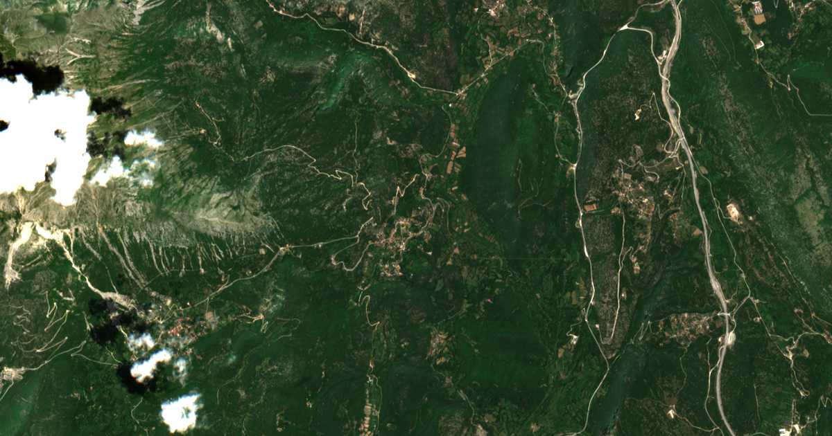 Satelitska karta: Kopáni