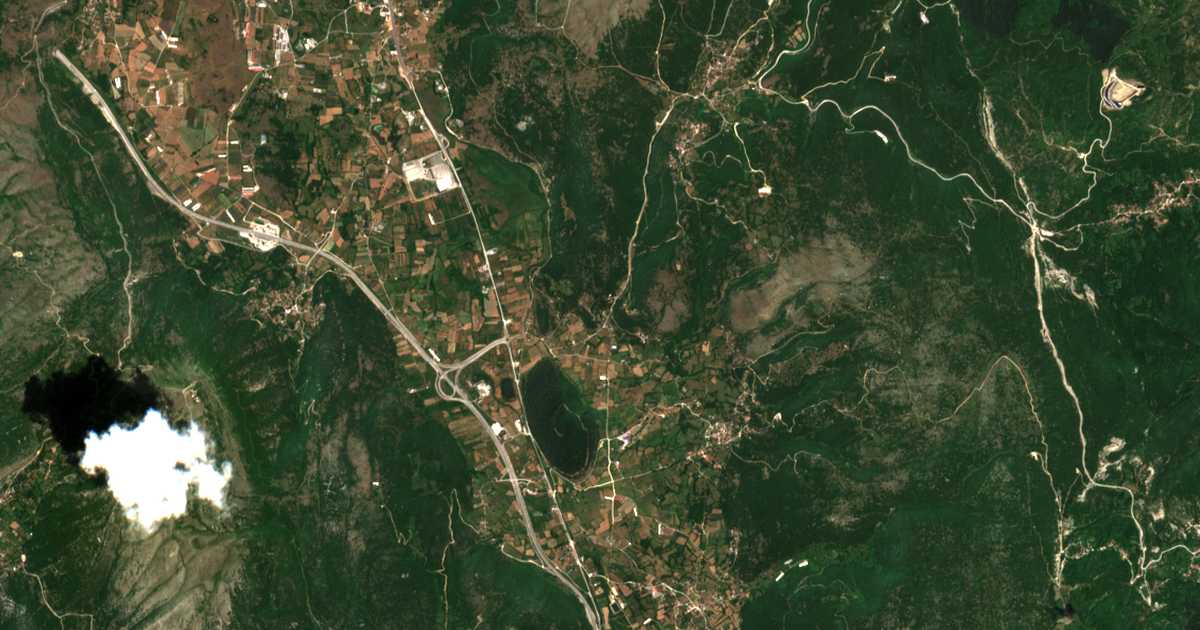 Satelitska karta: Molyvadiá