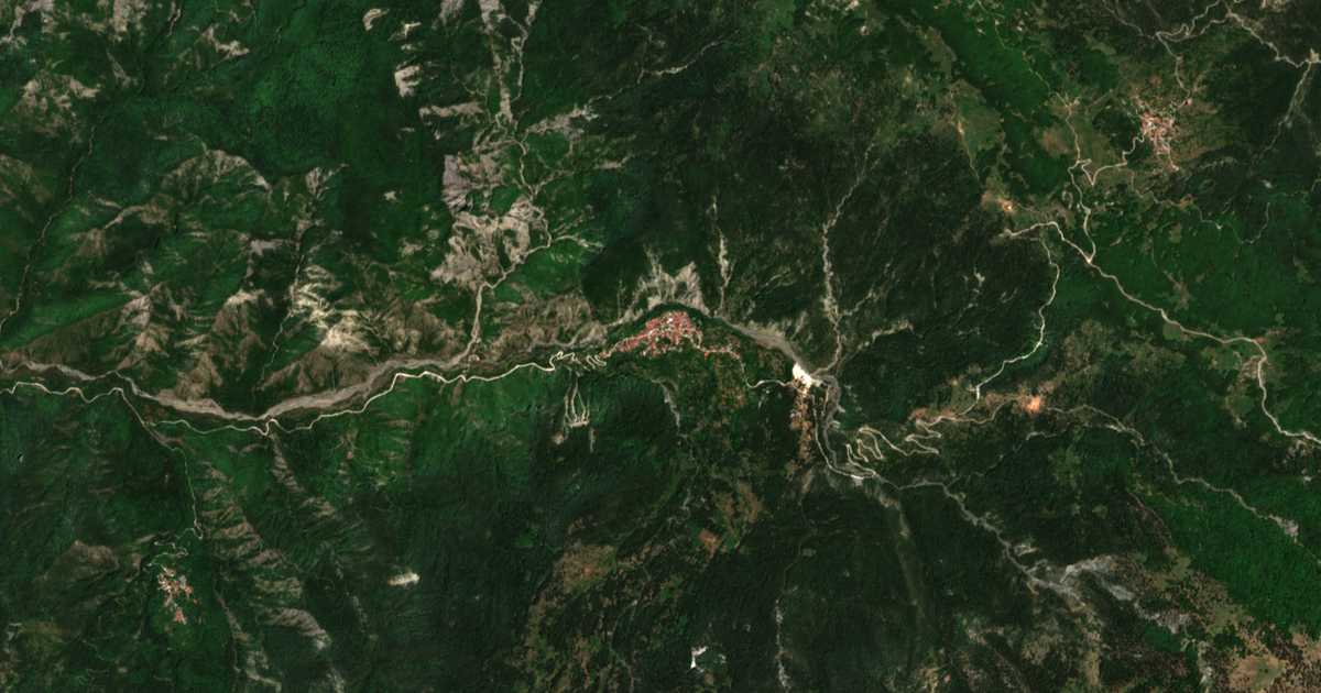 Satelitska karta: Agía Paraskeví