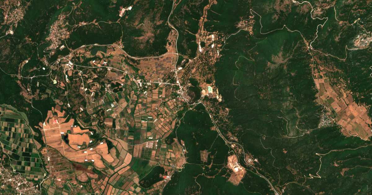 Satelitska karta: Kalpákion