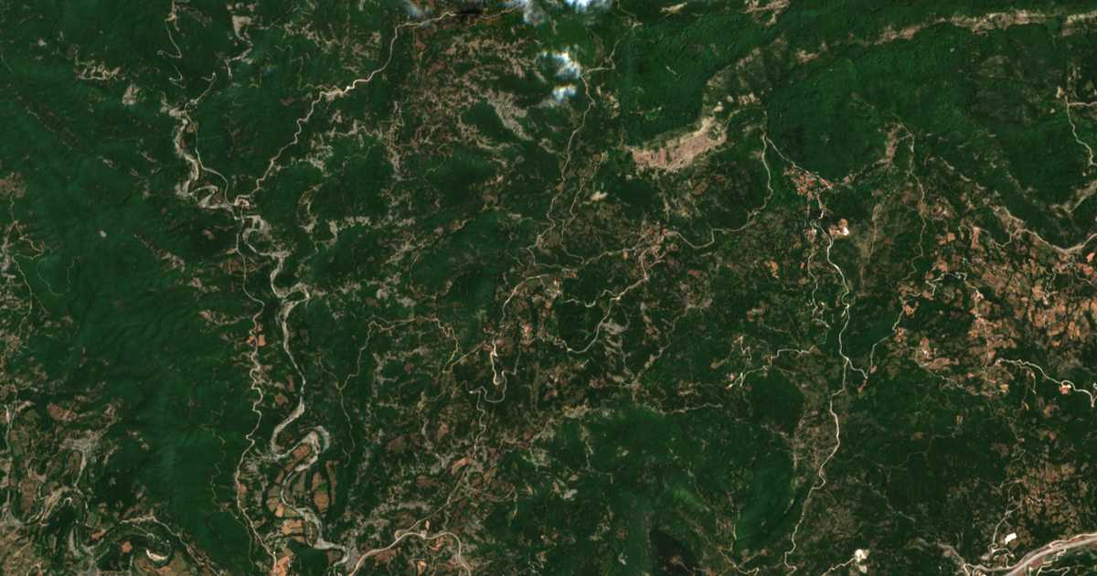 Satelitska karta: Liápi