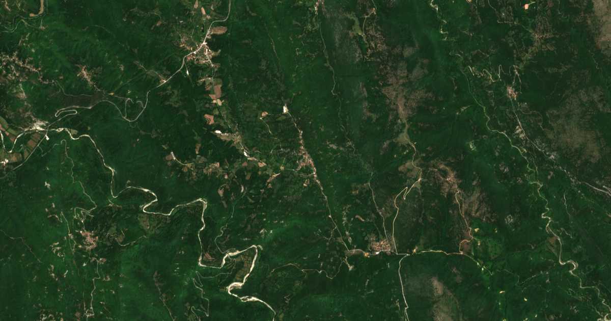 Satelitska karta: Koúrenta