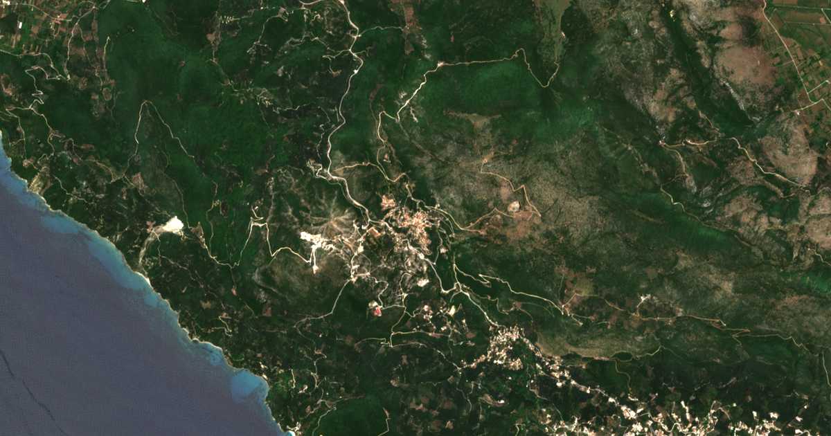 Satelitska karta: Agiá