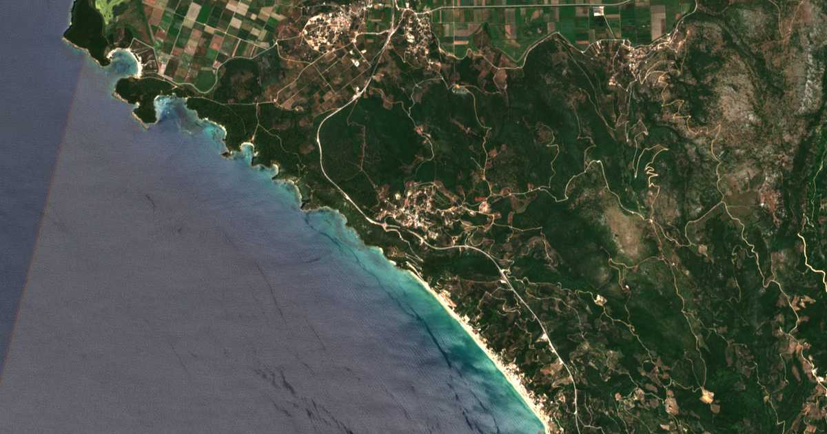 Satelitska karta: Loútsa
