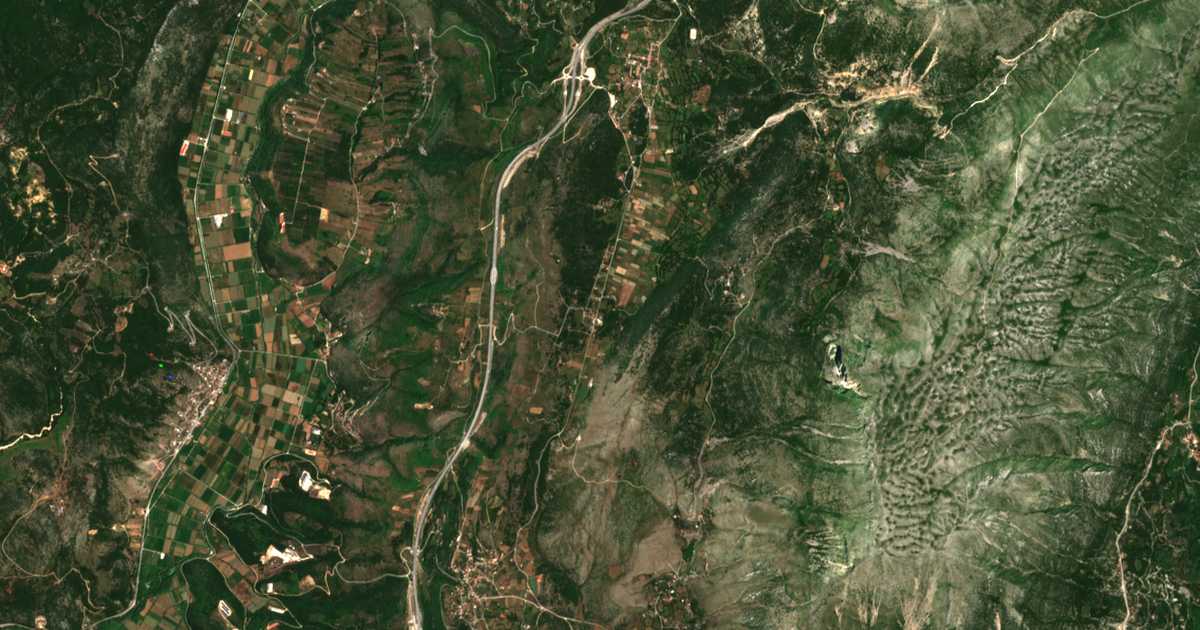 Satelitska karta: Xirókampos