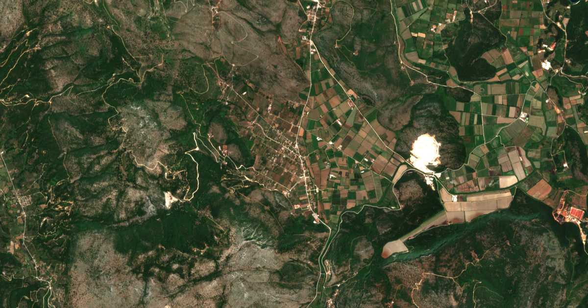 Satelitska karta: Týrgia