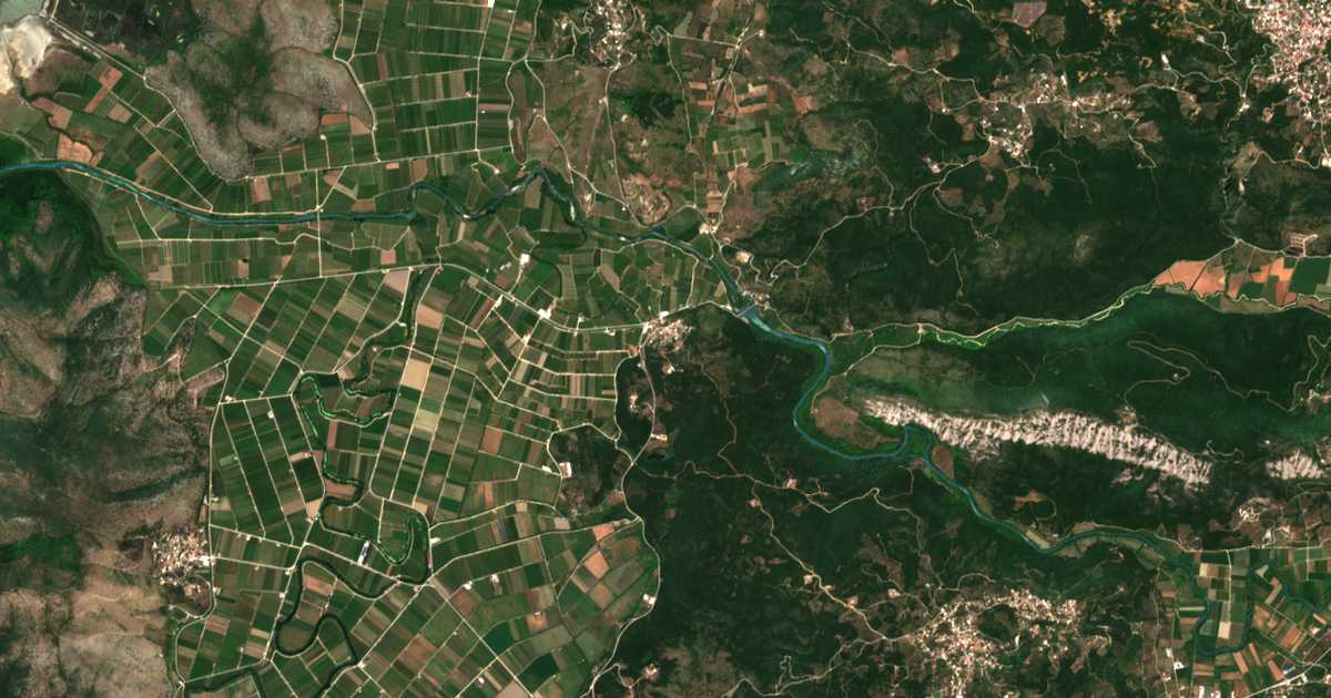Satelitska karta: Rágion