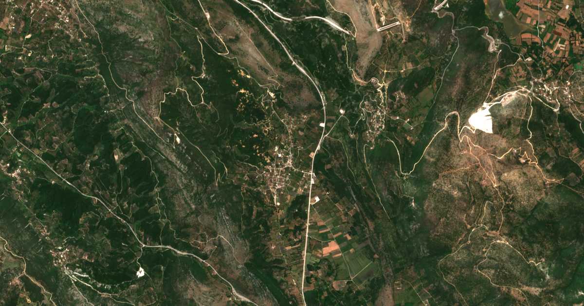 Satelitska karta: Mazarakiá